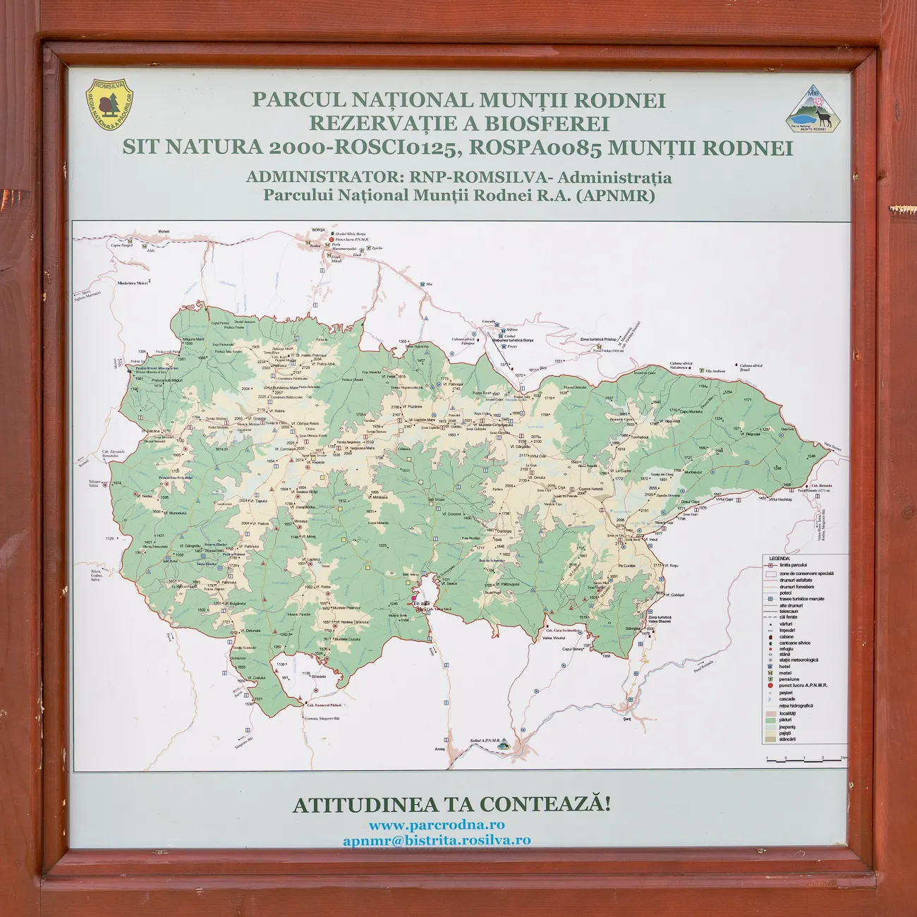 Infotafel mit Karte des Nationalparks Rodna-Gebirge